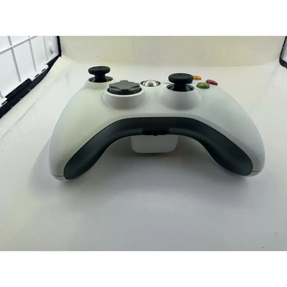 Official Microsoft Xbox 360 White Wireless Controller Authentic OEM New Thumb St